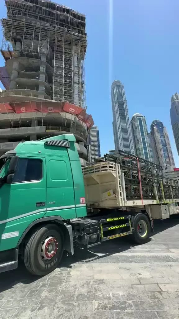 نقل رافعة في موقع العمل